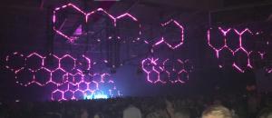 Mayday Westfalenhalle 2018, hier der 2. Floor "Honigwaben" auf dem Floor verteilt aus über 220 LED videotauglichen Elation Pixelbars